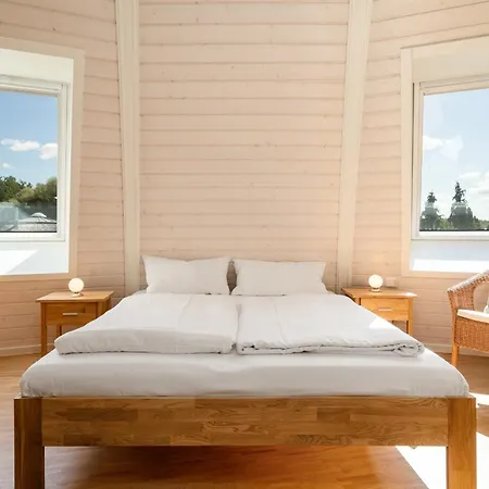 Holiday home Kugelhaus Solveig - Zeitloses Holzhaus In Kugelform Fuer Stille Momente In Der Wustrow (Penzlin)