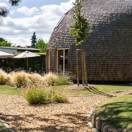 Ferienhaus Kugelhaus Solveig - Zeitloses Holzhaus In Kugelform Für Stille Momente In Der Penzlin